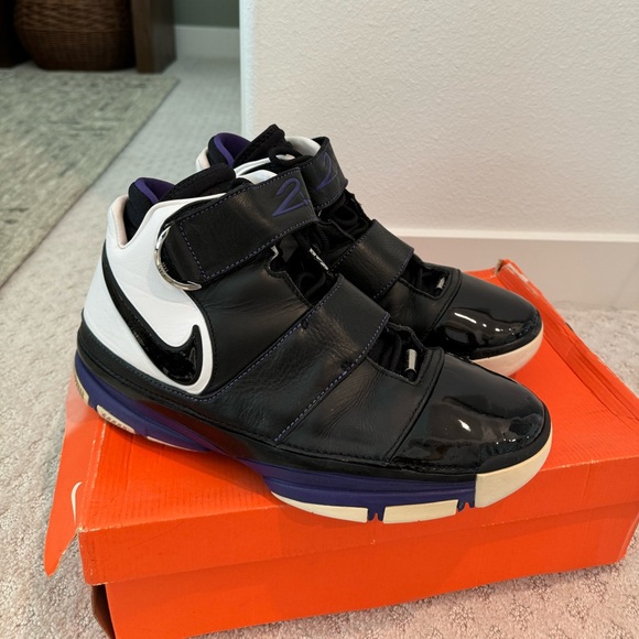 Nike Other - Nike Zoom Kobe Bryant II 2 Strength Concord Orca Size 12 LA Lakers